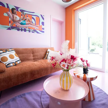 Apartment Capsule Retro Balneo - Sauna - Billard -switch 2 *