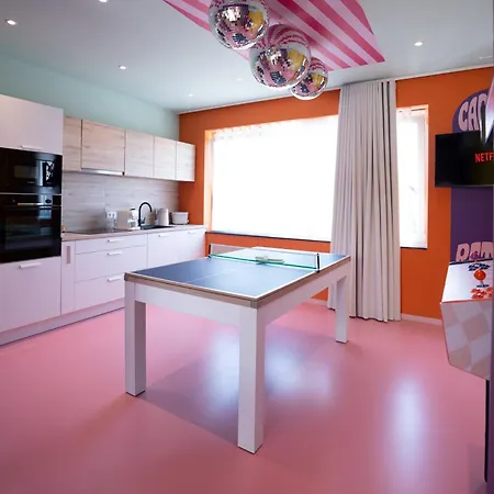 Capsule Retro Balneo - Sauna - Billard -switch 2 * Limelette